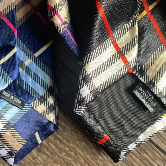 2 Skinny Neckties!! - Picture 5 of 5